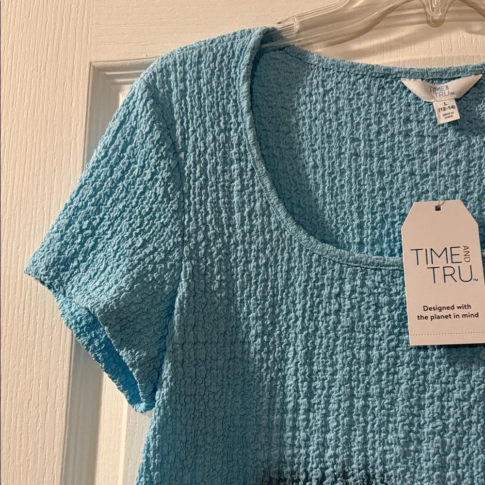 Time and Tru Women's Sky Blue Textured Short Sleeve Top - Picture 2 of 6